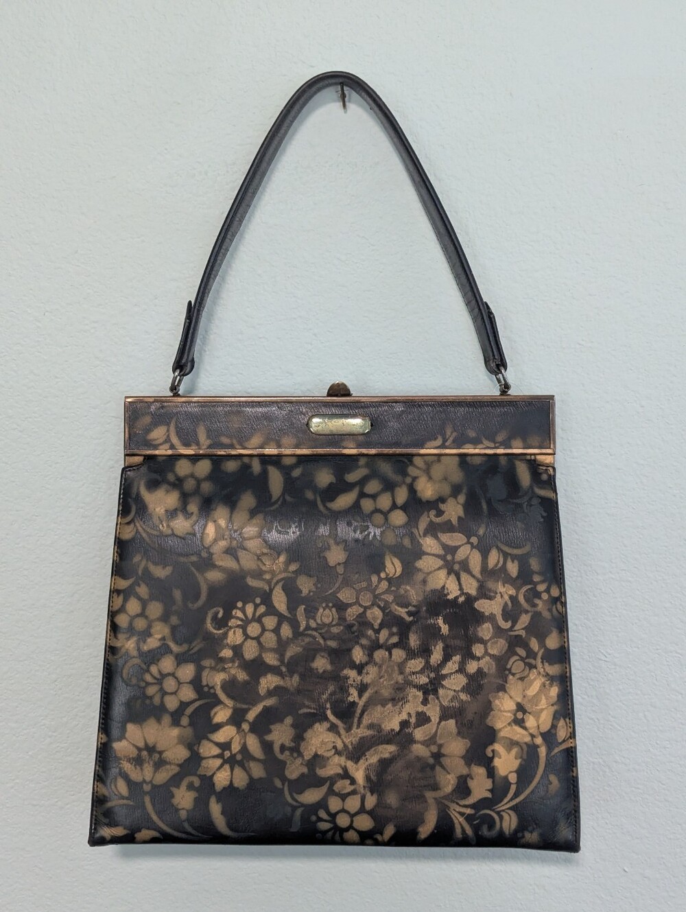 1950s/1960s Vintage Lona Black Gold Brocade Tapestry Style Purse